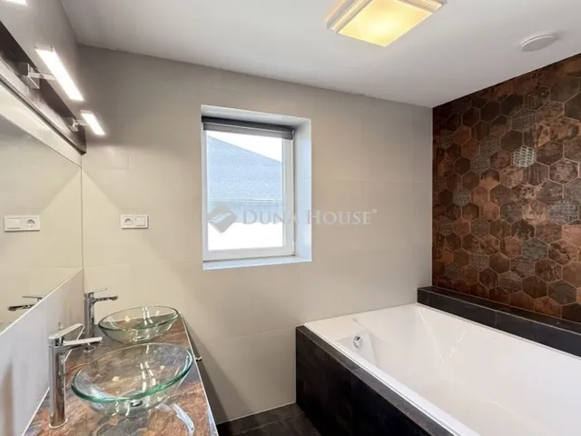 Eladó ház Egerszalók 216 nm