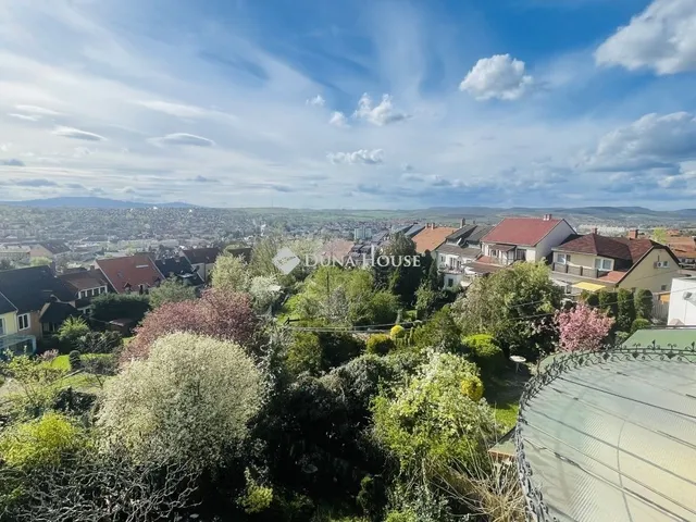 Eladó ház Eger 280 nm