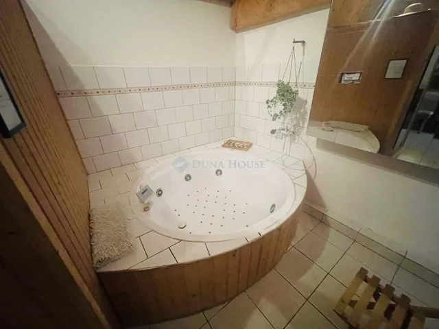 Eladó ház Eger 280 nm