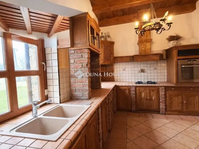 Eladó ház Szilvásvárad 340 nm