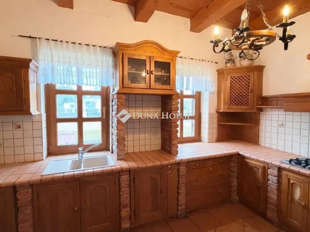 Eladó ház Szilvásvárad 340 nm