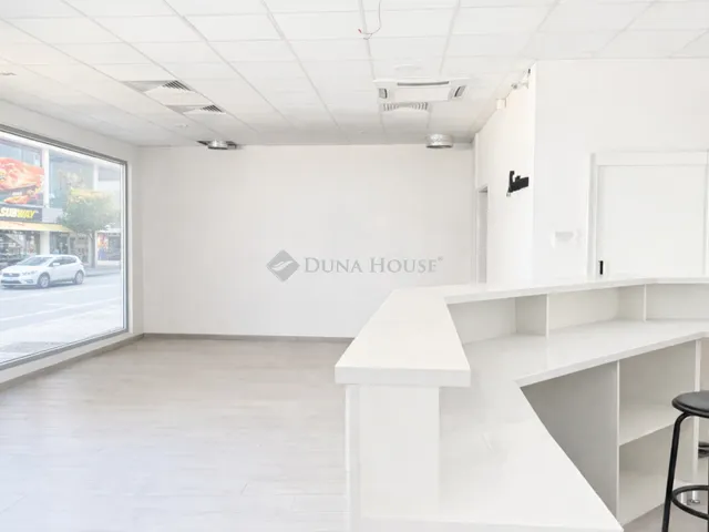 Eladó kereskedelmi és ipari ingatlan Miskolc 310 nm