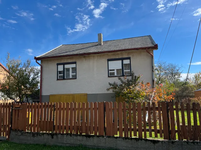 Eladó ház Tiszalúc, Gyöngyvirág utca 118 nm