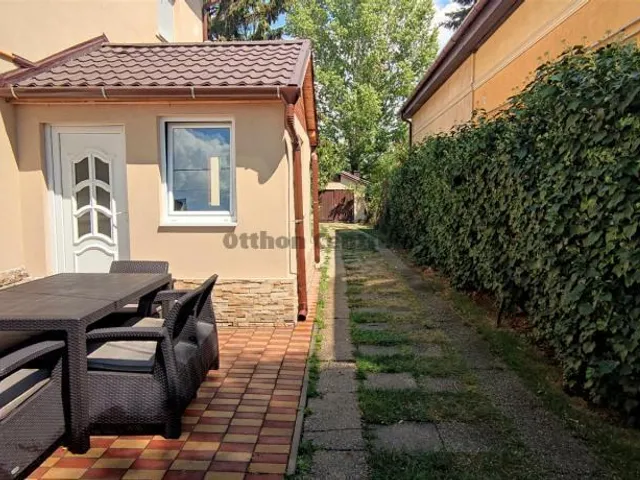 Eladó lakás Budapest XVI. kerület, Rákosszentmihály 135 nm