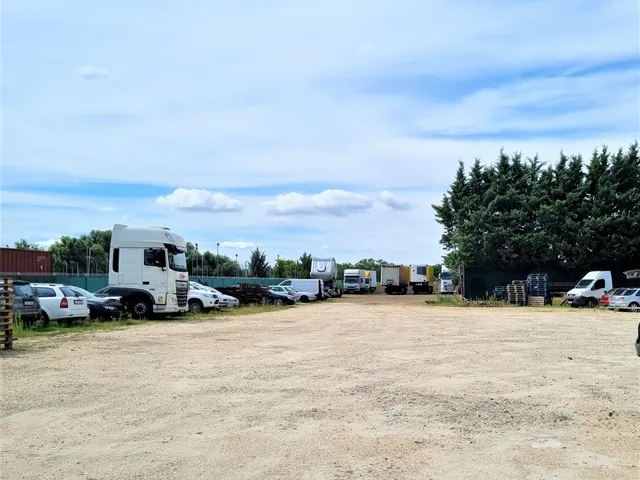 Eladó kereskedelmi és ipari ingatlan Szada 375 nm