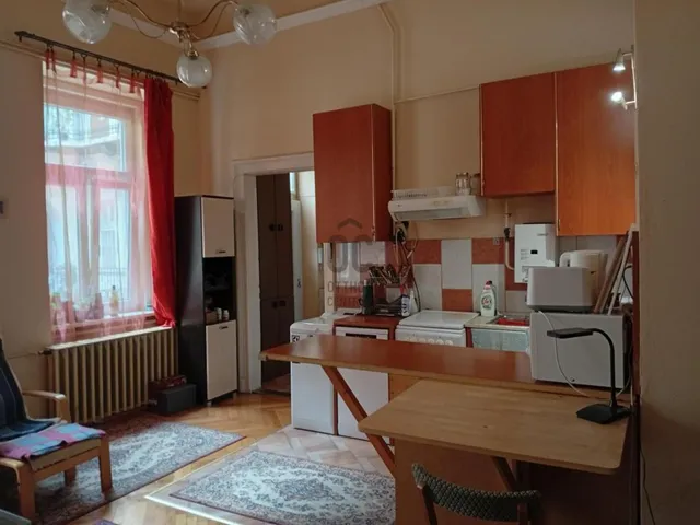 Eladó lakás Budapest VI. kerület, Nagykörúton kívüli terület 74 nm