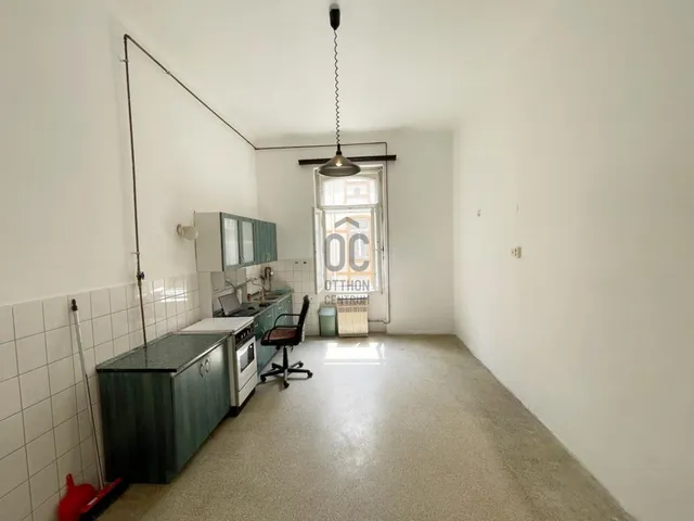 Eladó lakás Budapest VI. kerület 82 nm