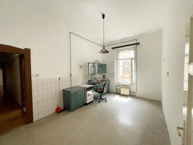 Eladó lakás Budapest VI. kerület 82 nm