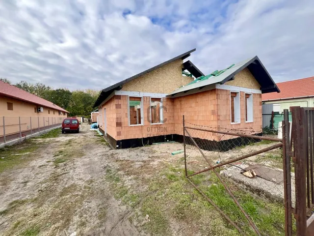 Eladó ház Monor 105 nm