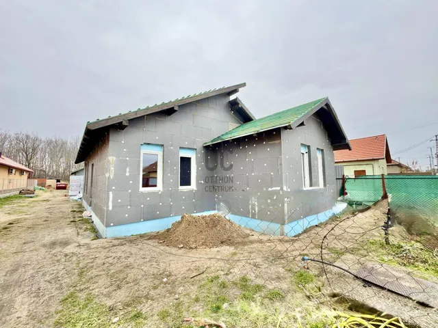 Eladó ház Monor 105 nm