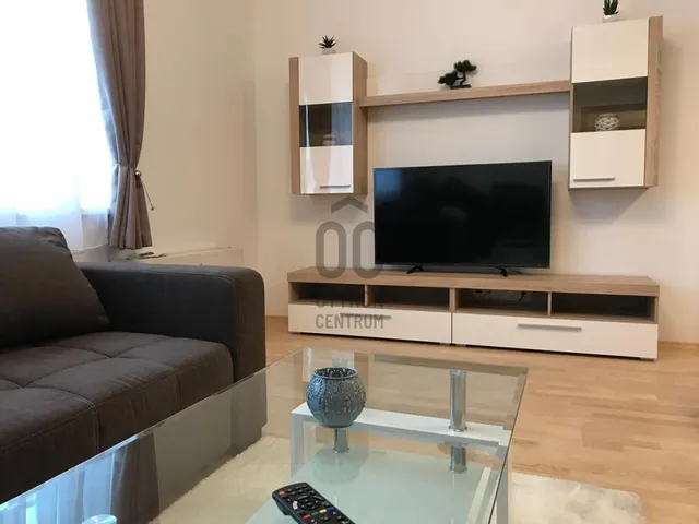 Eladó lakás Budapest VIII. kerület, Corvin negyed 68 nm