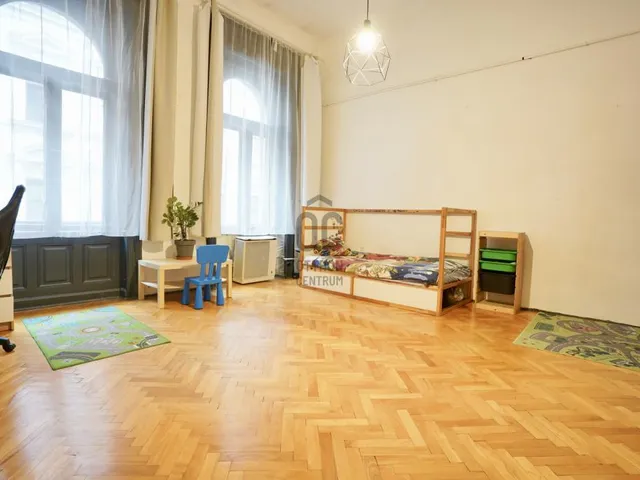 Eladó lakás Budapest VI. kerület, Diplomatanegyed 92 nm