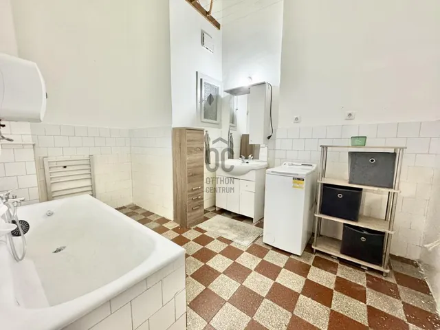 Eladó lakás Budapest VI. kerület, Diplomatanegyed 92 nm