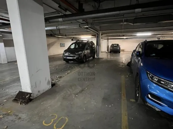 Eladó garázs Budapest IX. kerület 12 nm