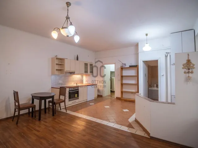 Eladó lakás Budapest VI. kerület 56 nm