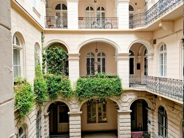 Eladó lakás Budapest VI. kerület 53 nm