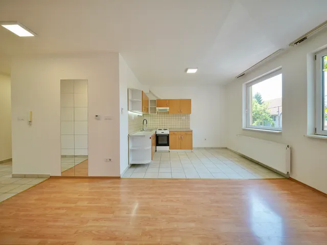 Eladó lakás Budapest XVIII. kerület, Újpéteritelep 64 nm