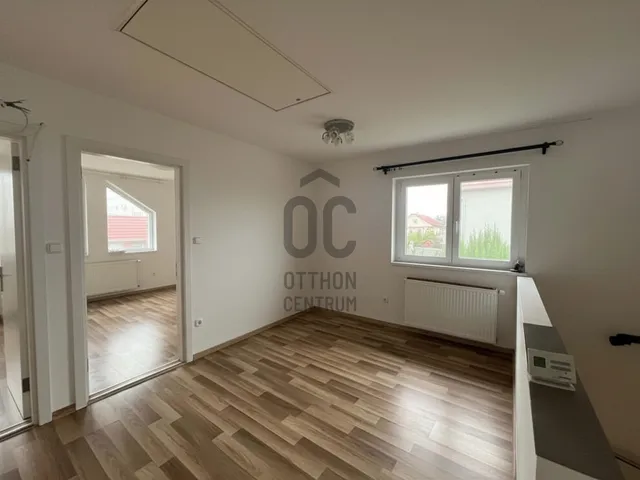 Eladó ház Budapest XVII. kerület, Rákoskert 204 nm