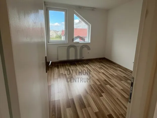 Eladó ház Budapest XVII. kerület, Rákoskert 204 nm