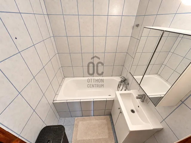 Eladó lakás Budapest X. kerület, Laposdűlő 72 nm