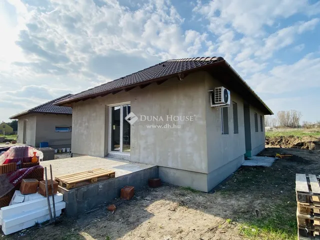 Eladó ház Bénye 88 nm
