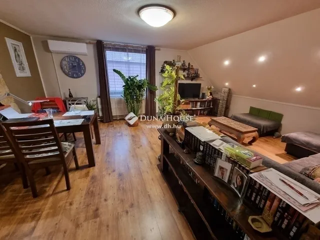 Eladó ház Szigetszentmárton 280 nm