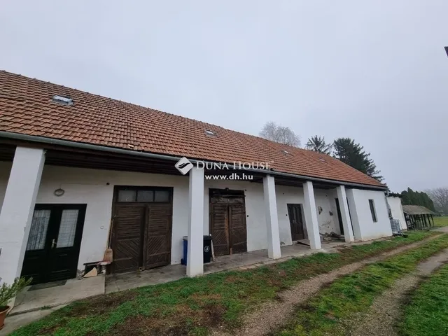 Eladó ház Szigetszentmárton 280 nm