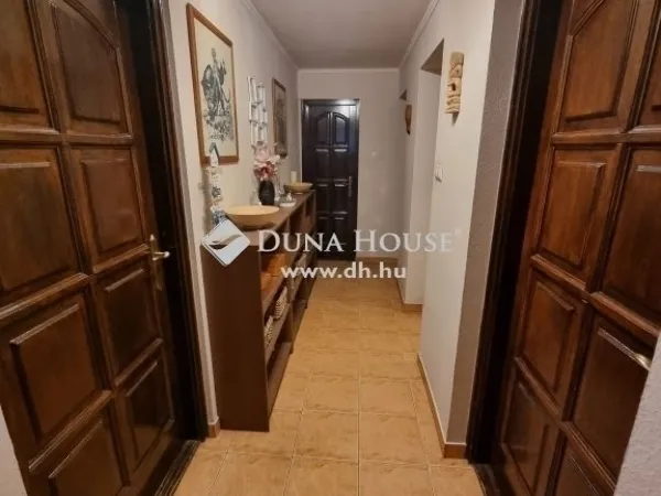 Eladó ház Szigetszentmárton 280 nm