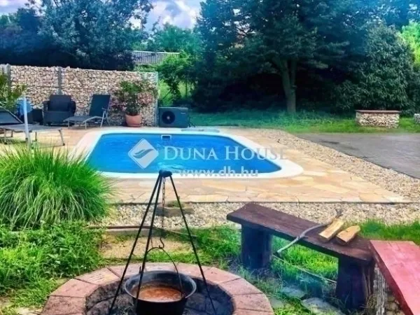 Eladó ház Budapest XVII. kerület 373 nm