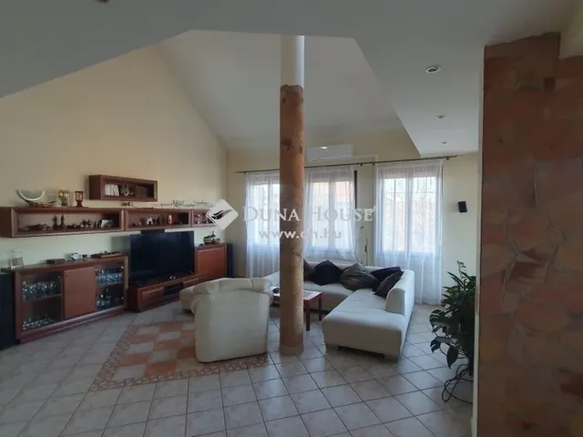 Eladó ház Budapest XVII. kerület 373 nm