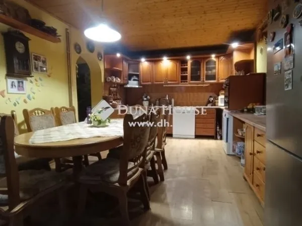 Eladó ház Százhalombatta 140 nm
