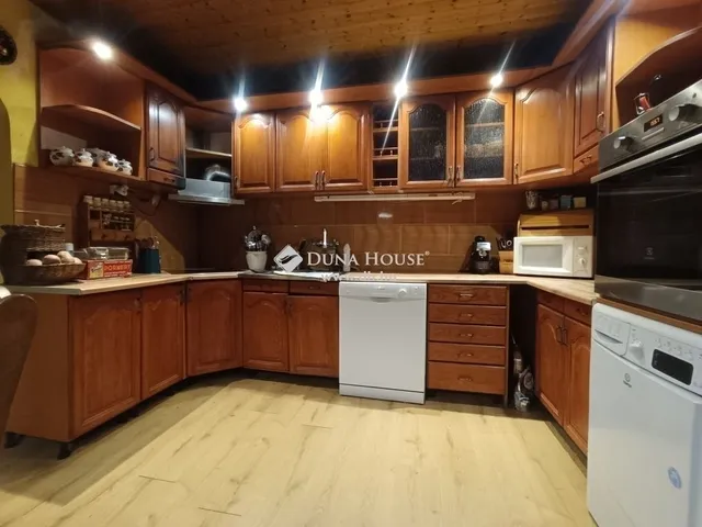 Eladó ház Százhalombatta 140 nm