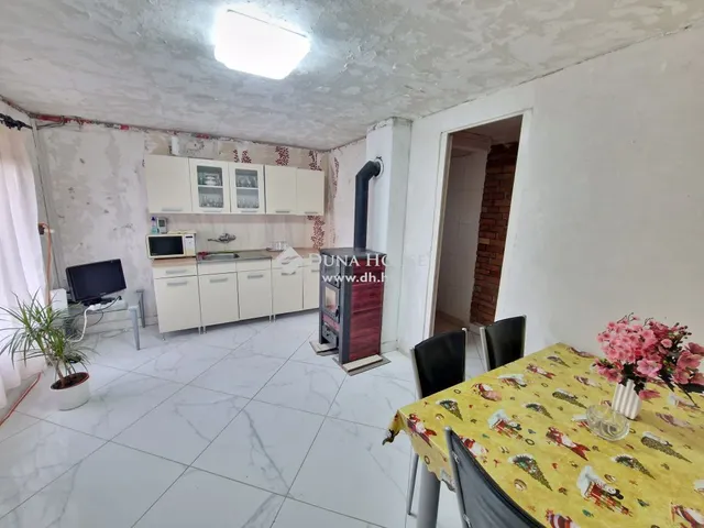 Eladó ház Ercsi 144 nm