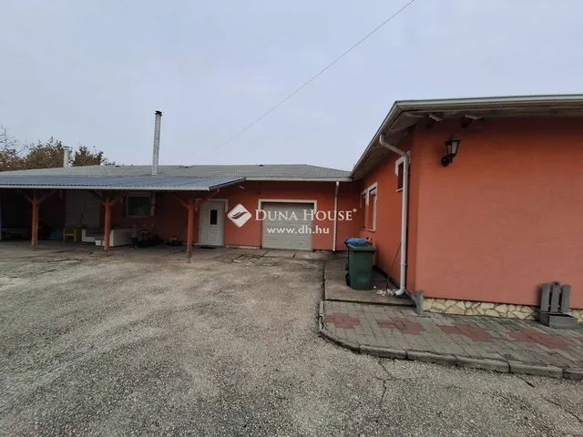 Eladó ház Dunaharaszti 220 nm
