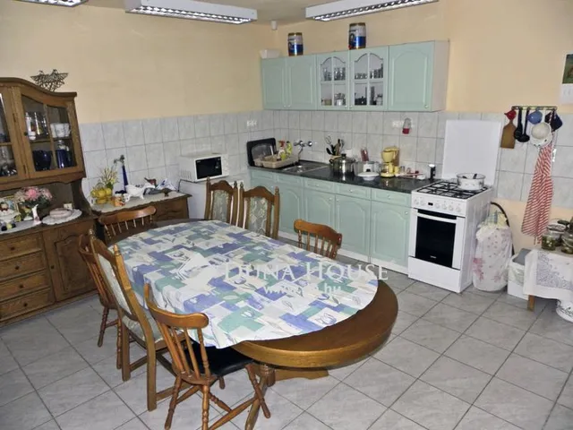 Eladó ház Tápiószecső 270 nm