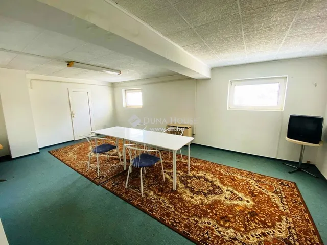 Eladó kereskedelmi és ipari ingatlan Seregélyes 1135 nm