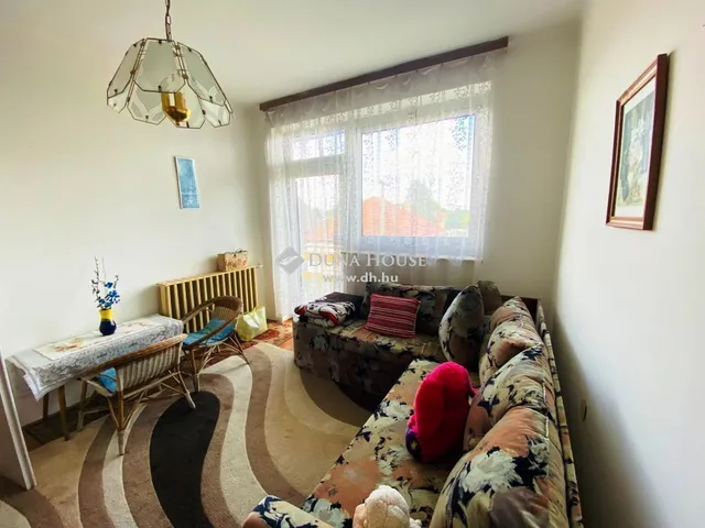 Eladó ház Tápiószecső 200 nm