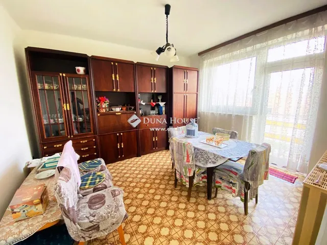 Eladó ház Tápiószecső 200 nm