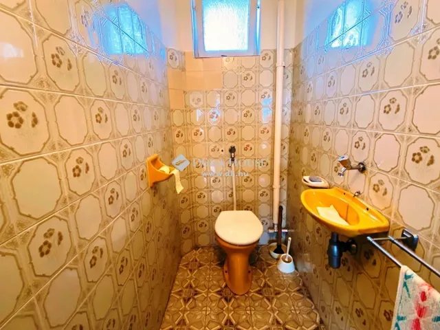 Eladó ház Tápiószecső 200 nm