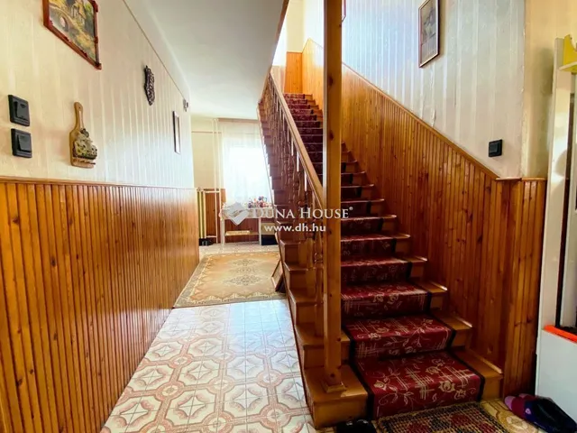 Eladó ház Tápiószecső 200 nm