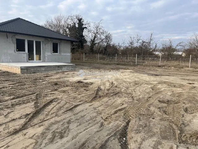 Eladó ház Szigetcsép 100 nm
