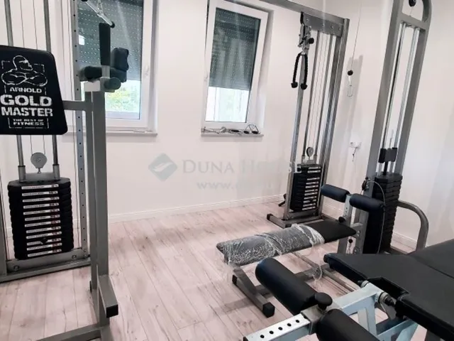 Eladó ház Csévharaszt 250 nm