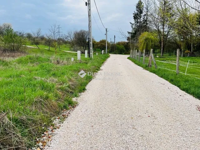 Eladó telek Bénye 900 nm