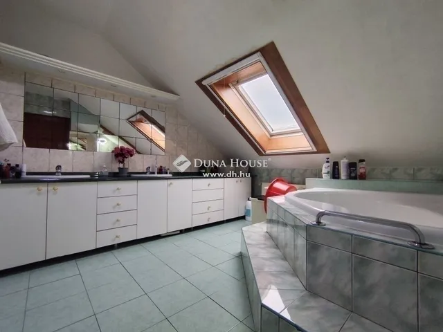 Eladó ház Dunaharaszti 241 nm