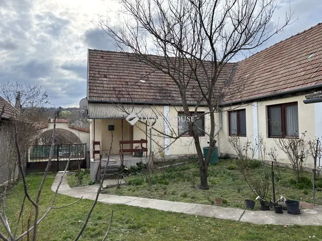 Eladó ház Etyek 150 nm