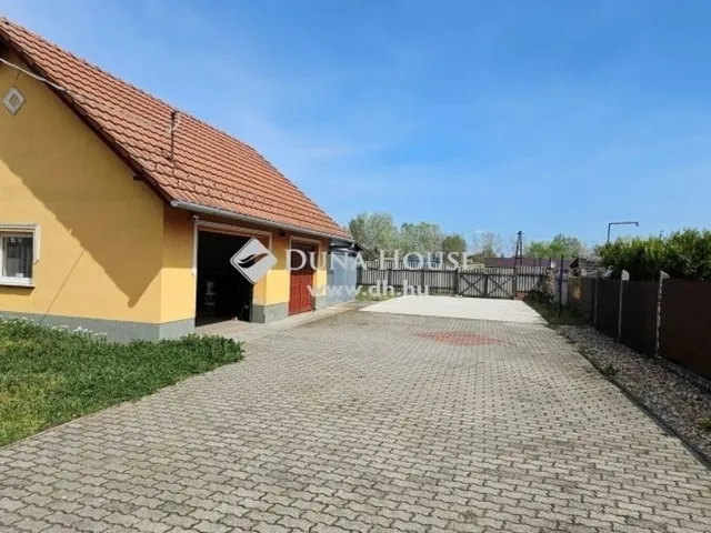 Eladó ház Tápiószecső 100 nm