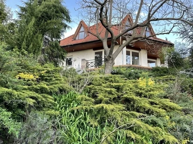 Eladó ház Gödöllő 262 nm