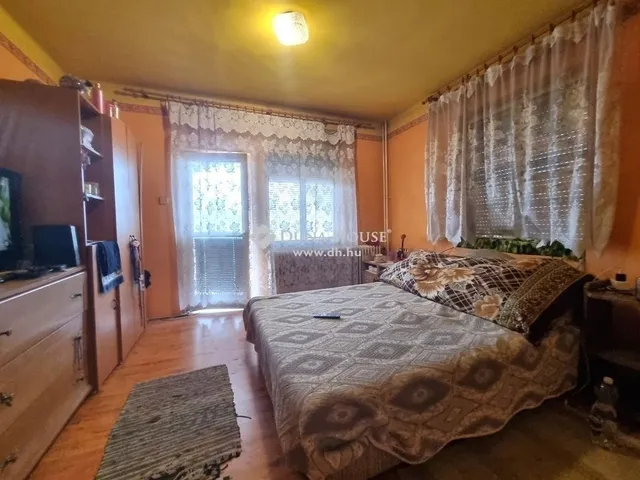 Eladó ház Tápiószecső 170 nm