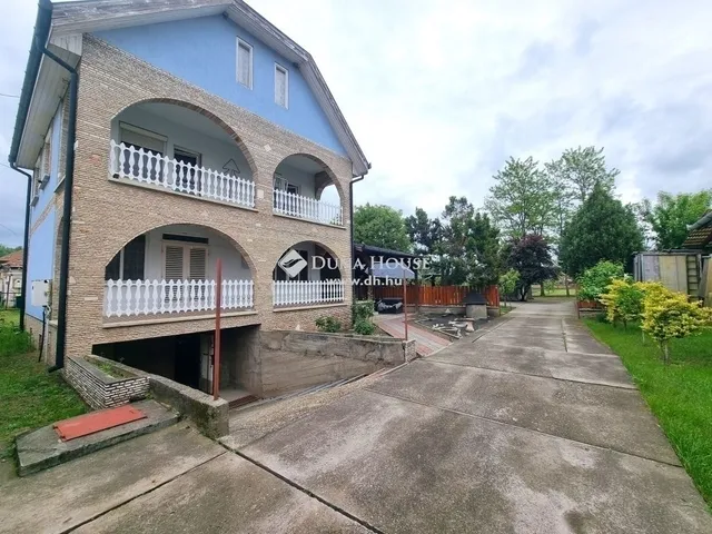 Eladó ház Tápiószecső 170 nm