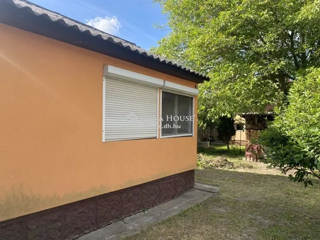 Eladó ház Tass 35 nm
